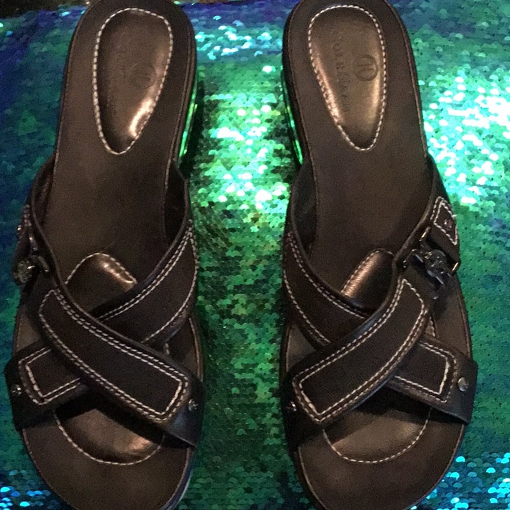 Black Cole Haan sandals 9.5 AA Nike air technology